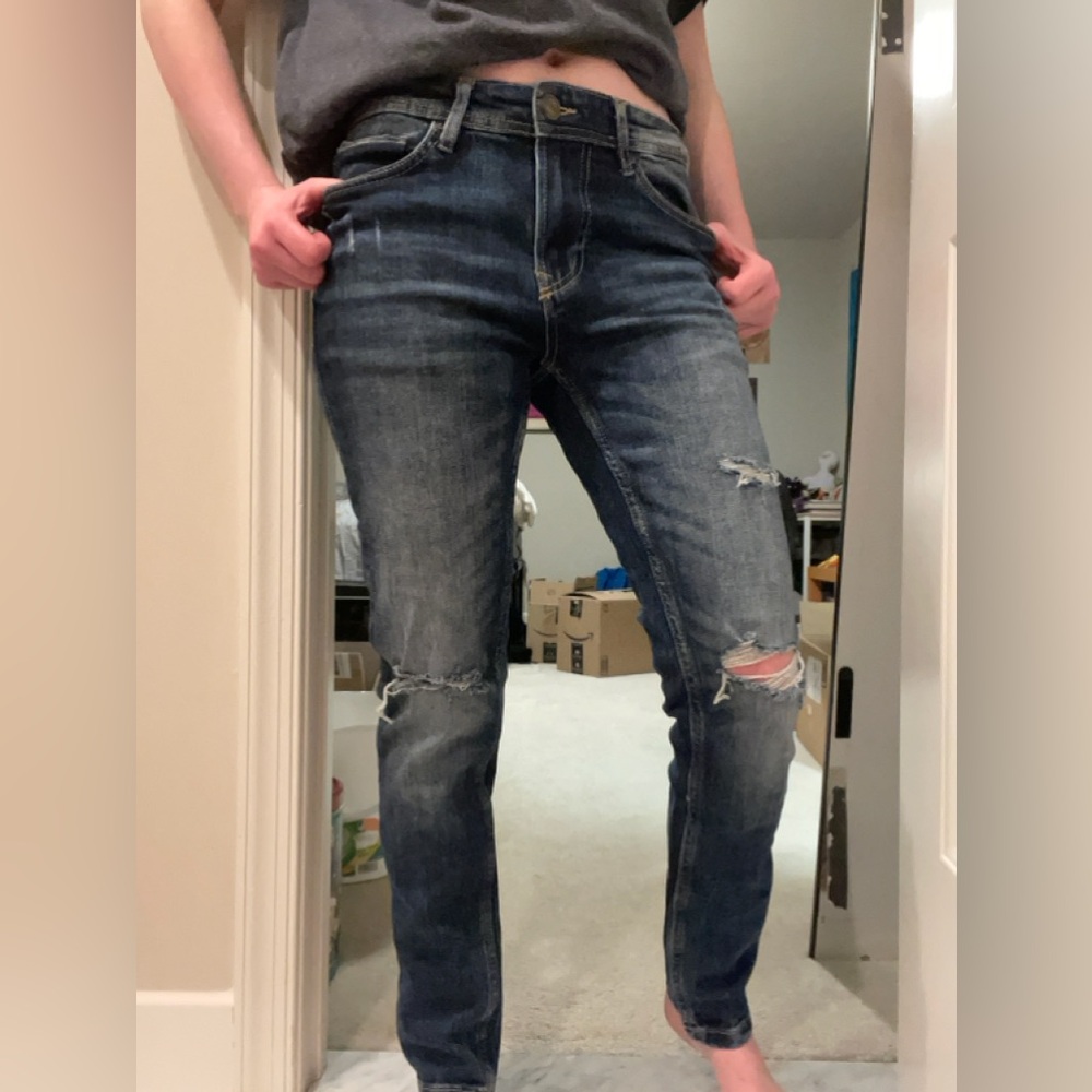 Men’s blue ripped jeans 28/30